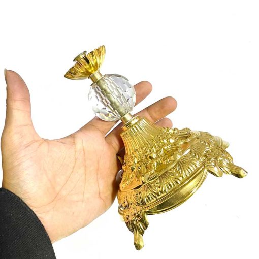 نمایی دیگر از پایه فلزی ظروف